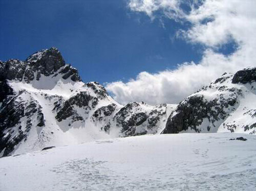 西嶺雪山